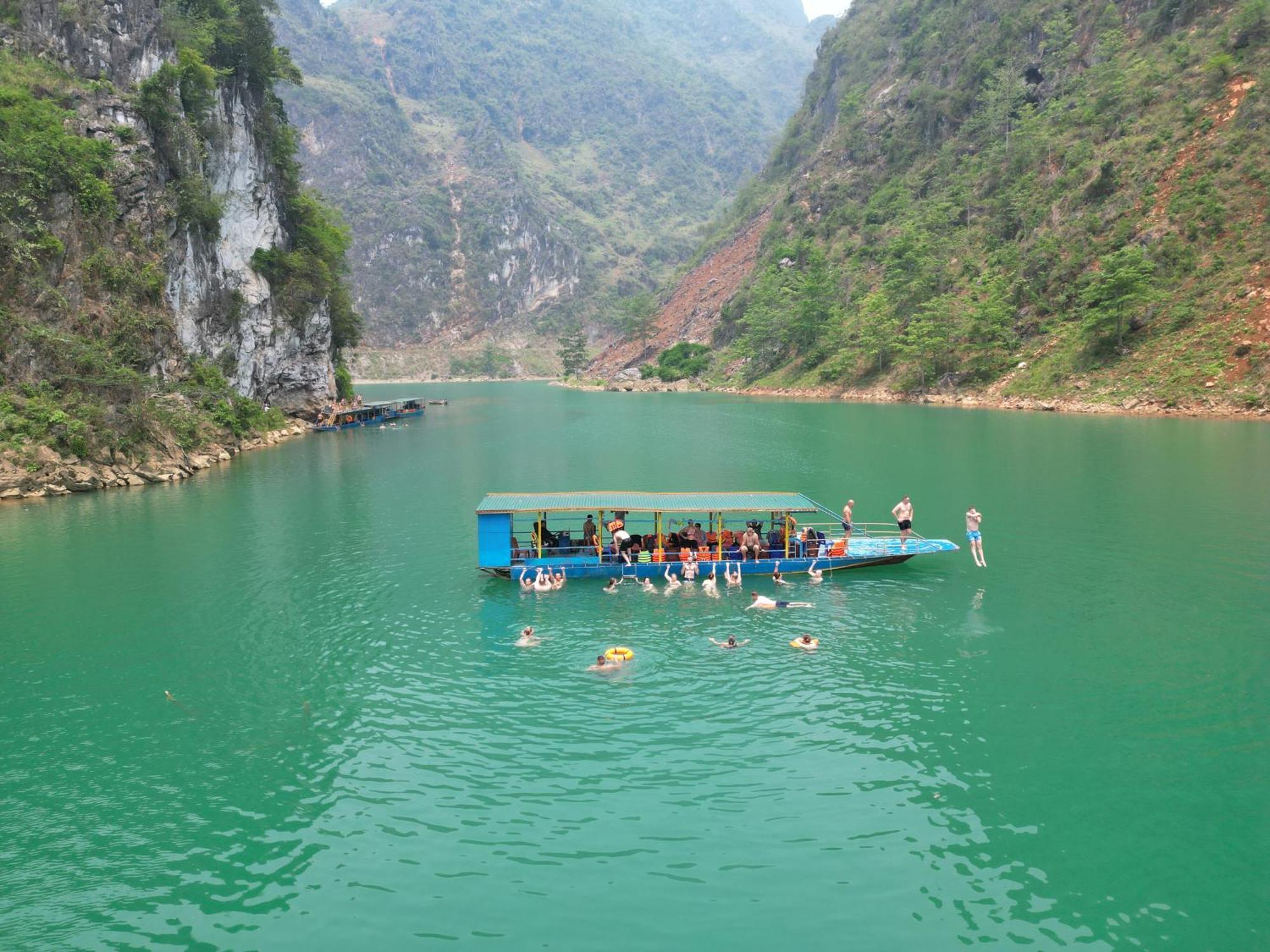 Quiri Hostel Ha Giang Lang Lap Exteriér fotografie